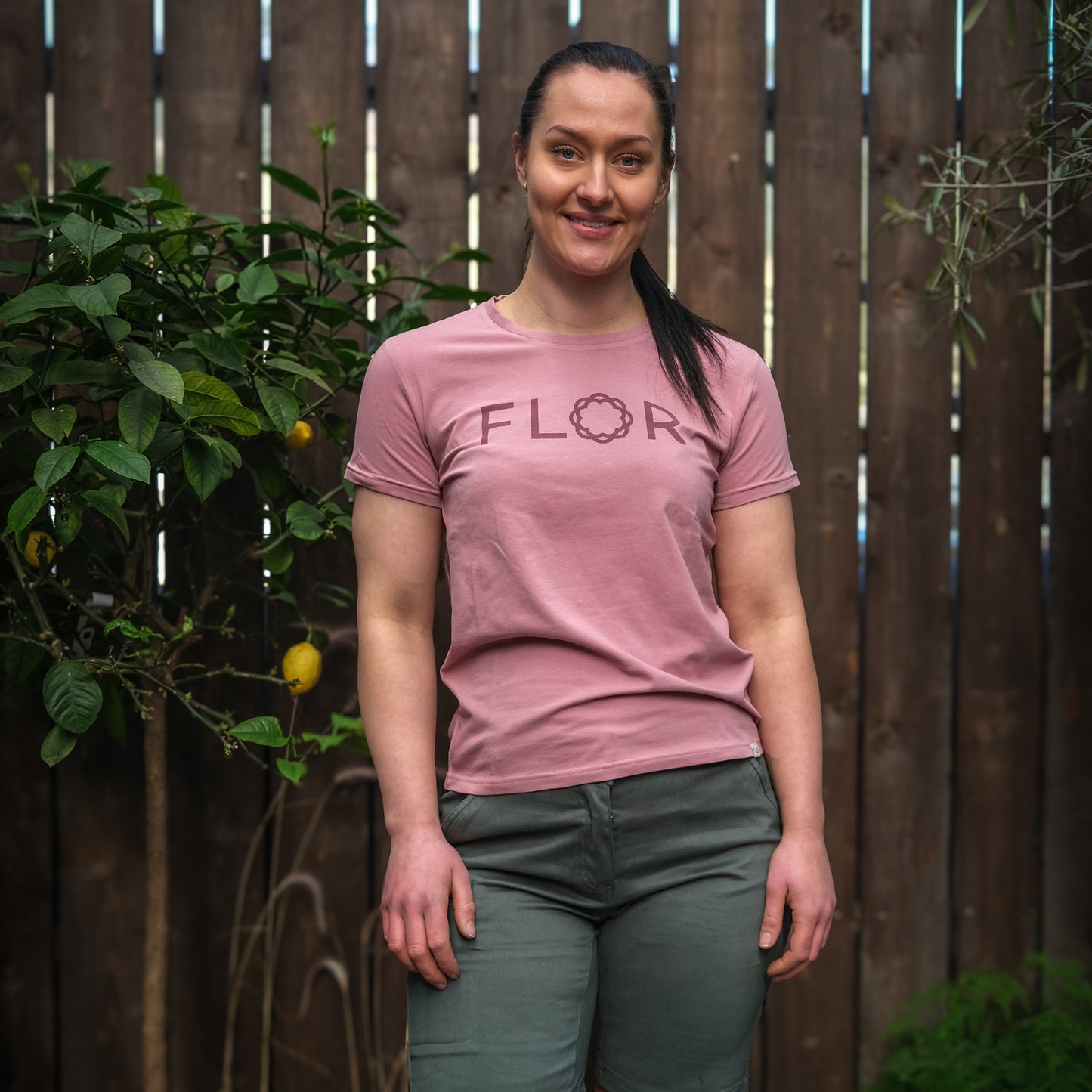 Flor logo t-skjorte